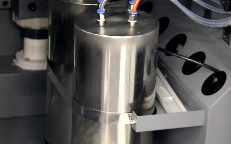 ระบบกวนหมึกและหมุนเวียนหมึกสีขาว