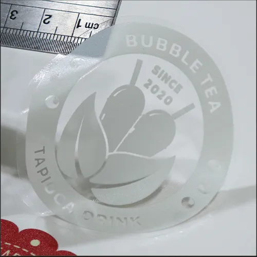 รูปการพิมพ์แบบ 2 ชั้น White + color printing หรือการพิมพ์ขาว + สี