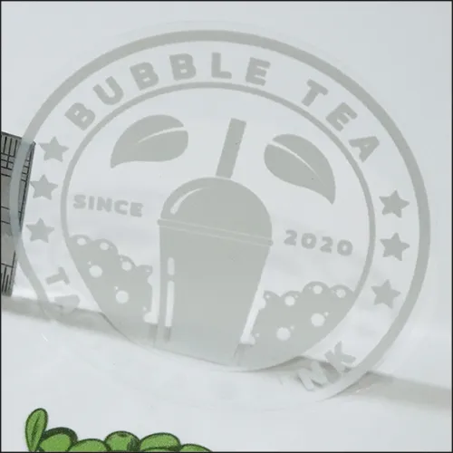 รูปการพิมพ์แบบ 2 ชั้น White + color printing หรือการพิมพ์ขาว + สี